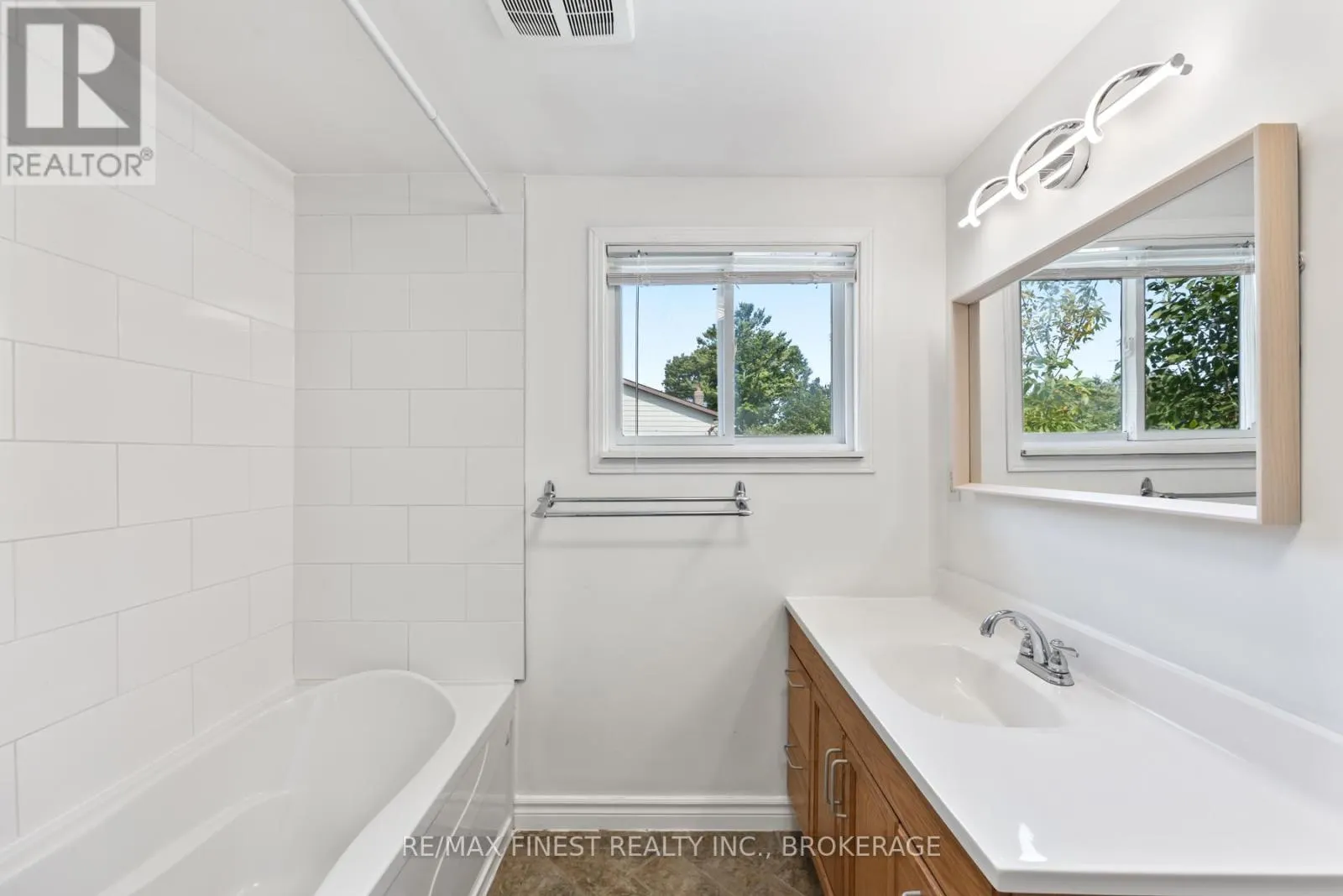 1135 BASSWOOD PLACE