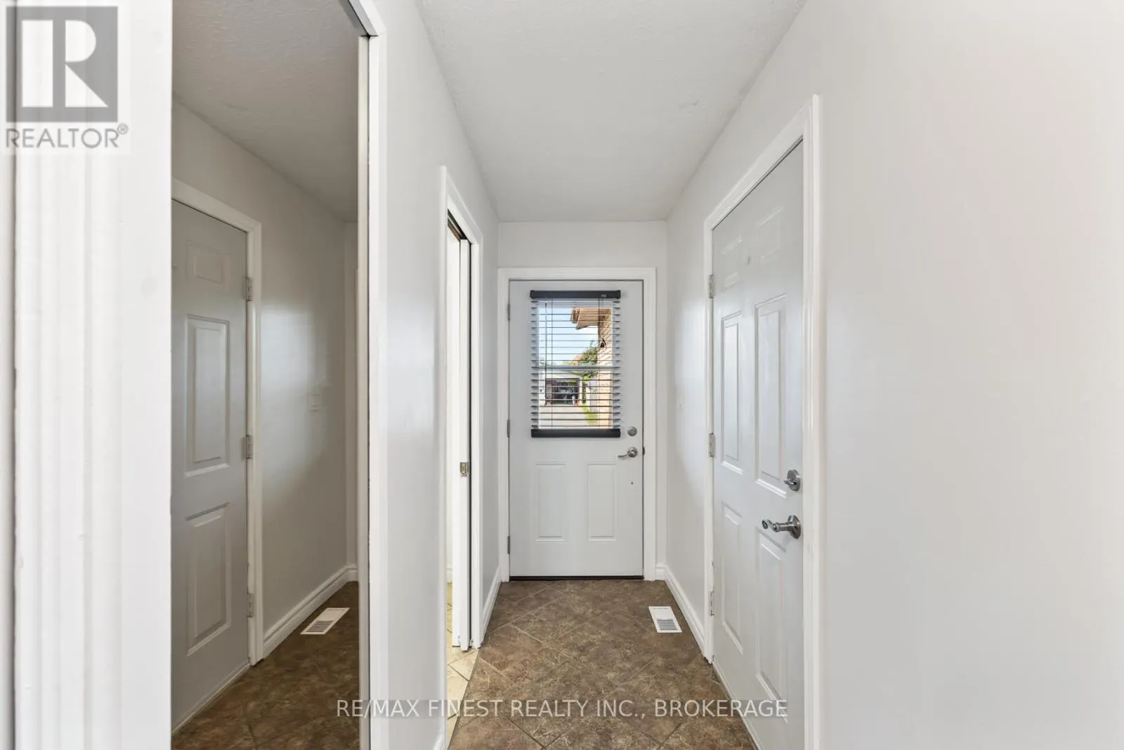 1135 BASSWOOD PLACE