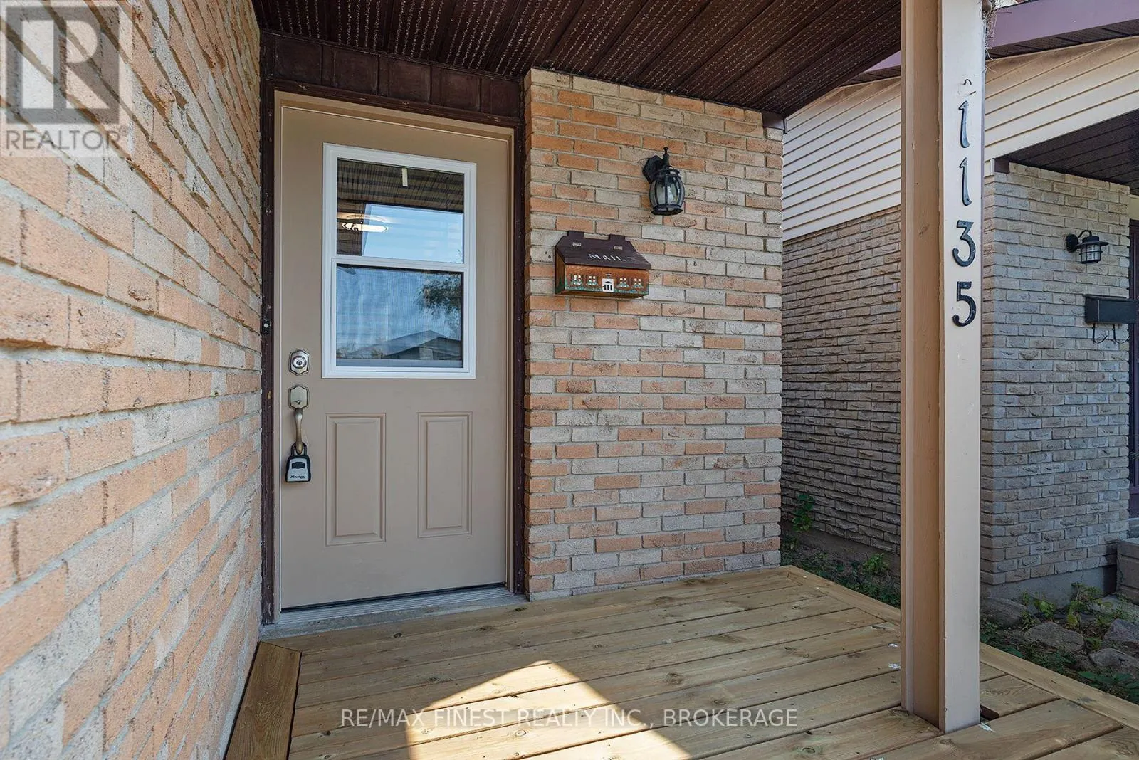 1135 BASSWOOD PLACE