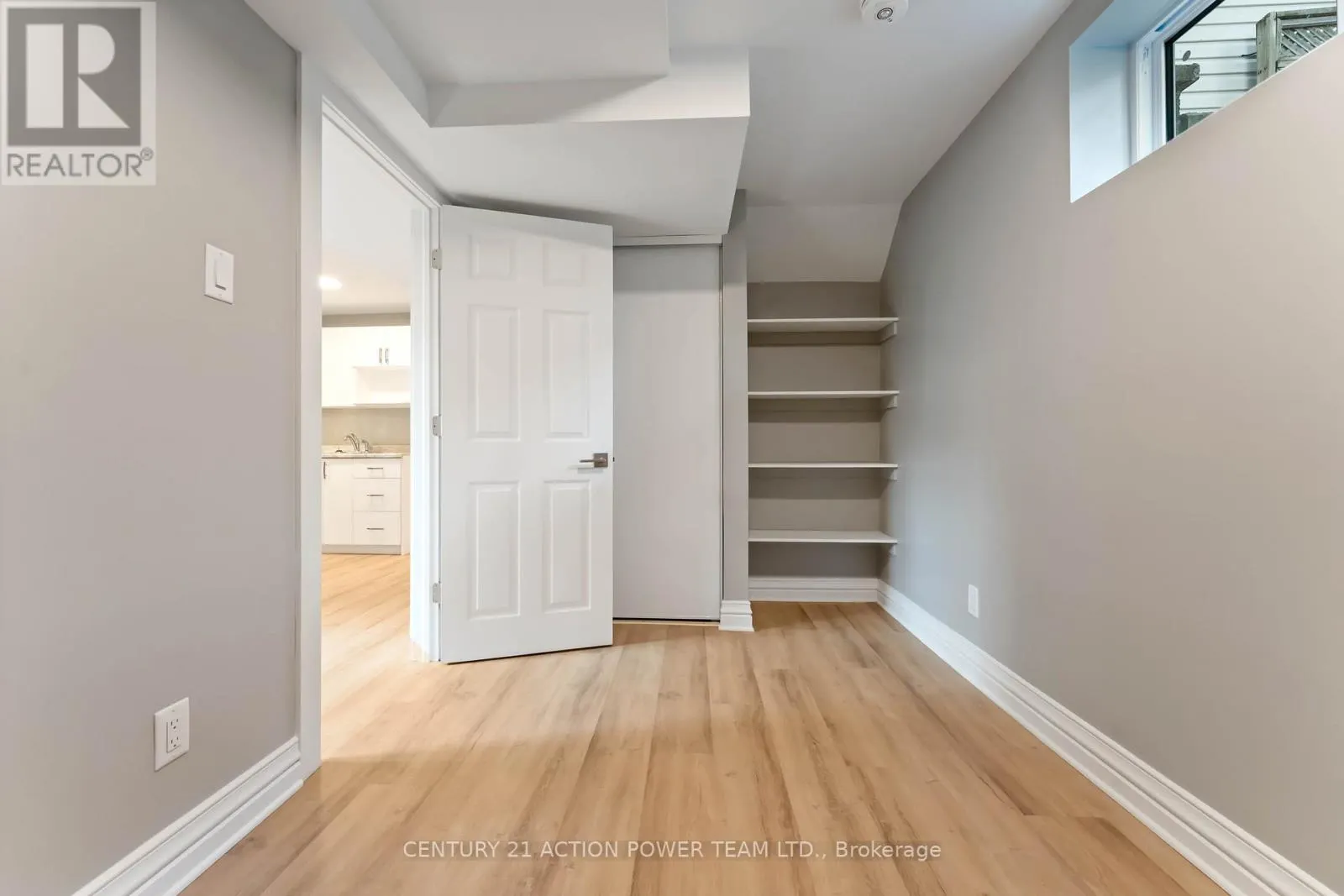 B - 427 GRASSLAND TERRACE