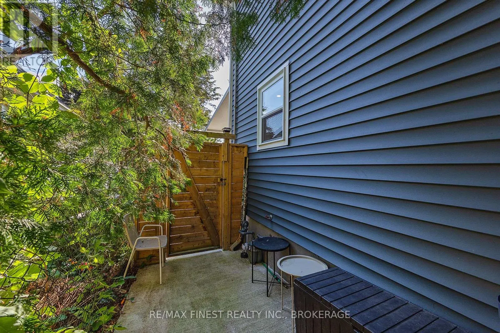 6 REDAN STREET