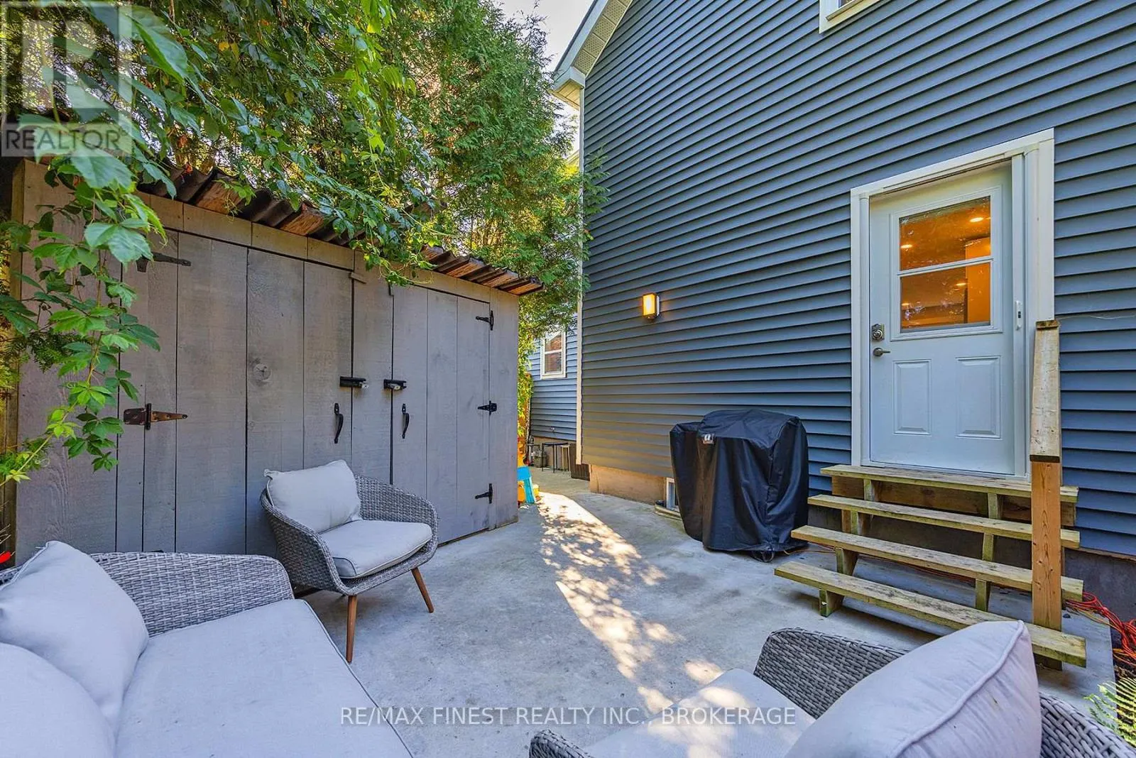6 REDAN STREET