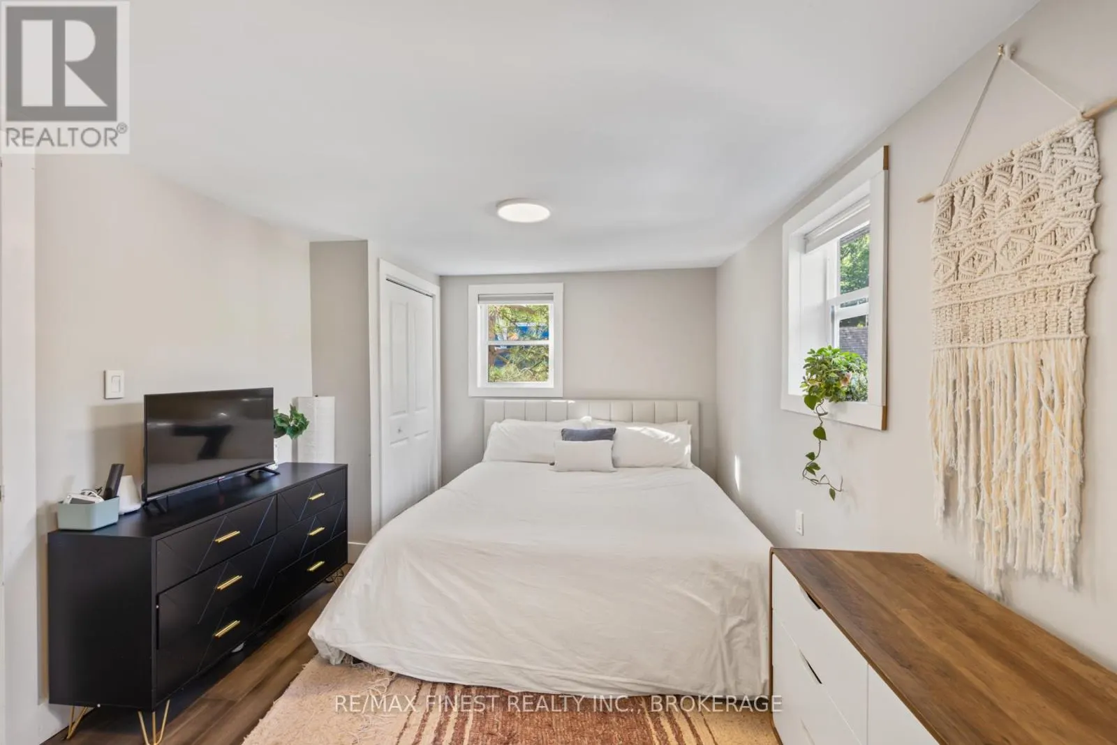 6 REDAN STREET