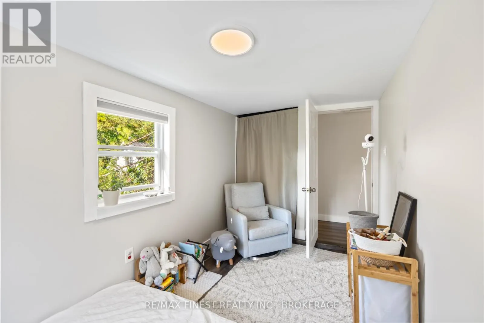 6 REDAN STREET