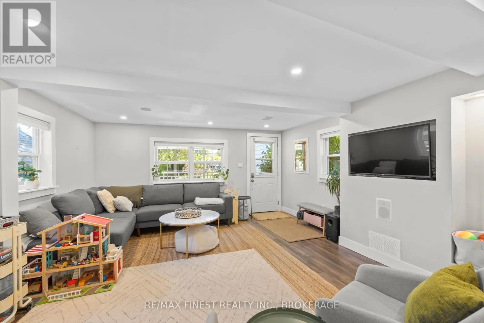 6 REDAN STREET