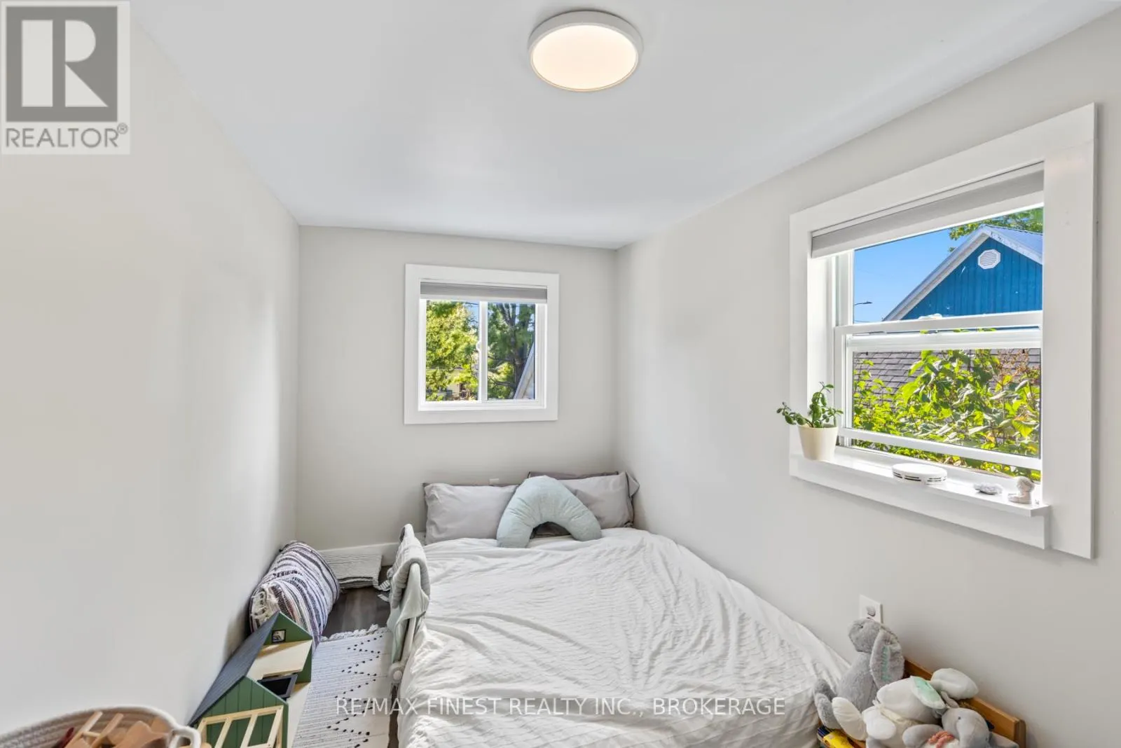 6 REDAN STREET