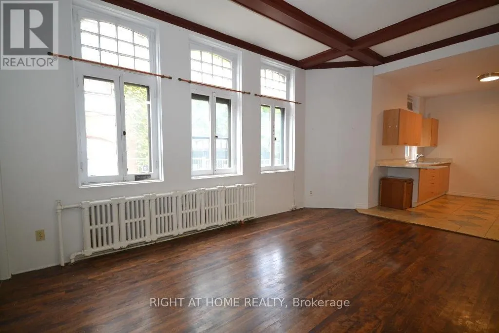 101 - 17 MARLBOROUGH AVENUE