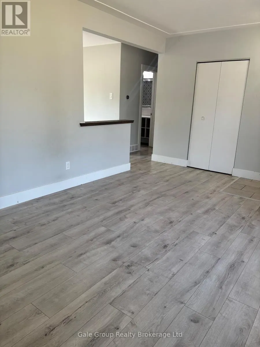 A - UPPER LEVEL - 131 KINZIE AVENUE