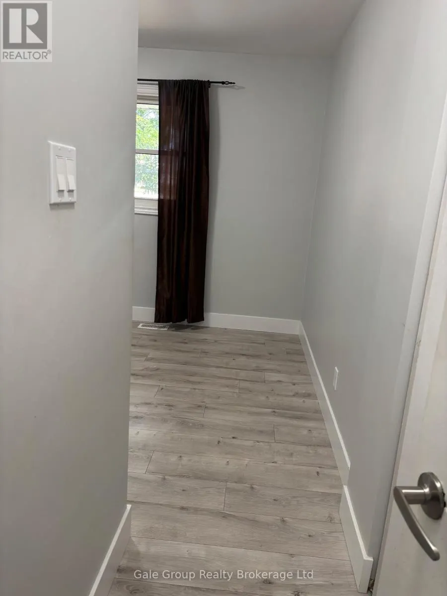 A - UPPER LEVEL - 131 KINZIE AVENUE