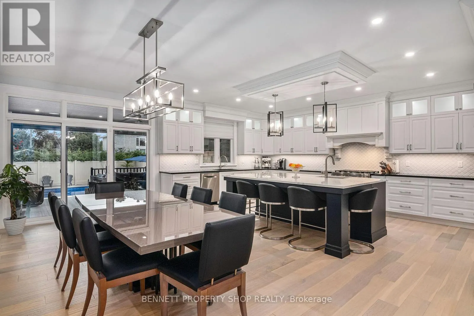 10 WESTWOOD DRIVE