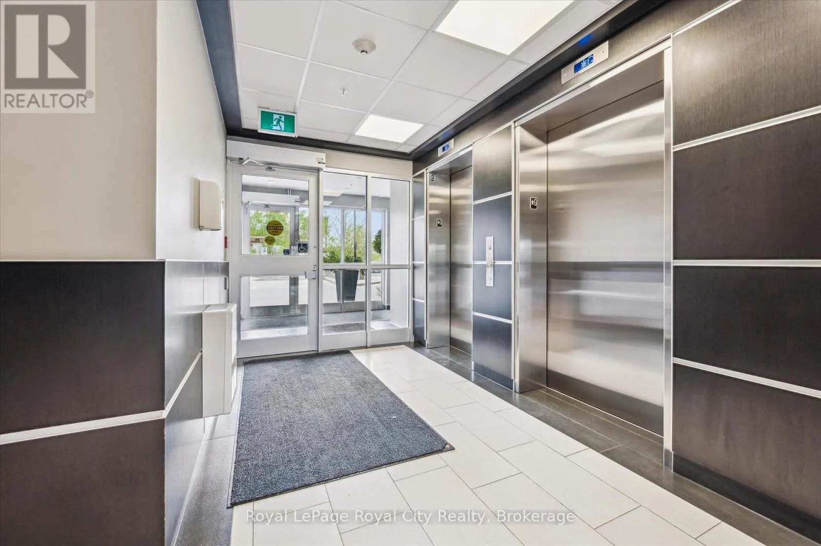 202 - 106 BARD BOULEVARD, #202