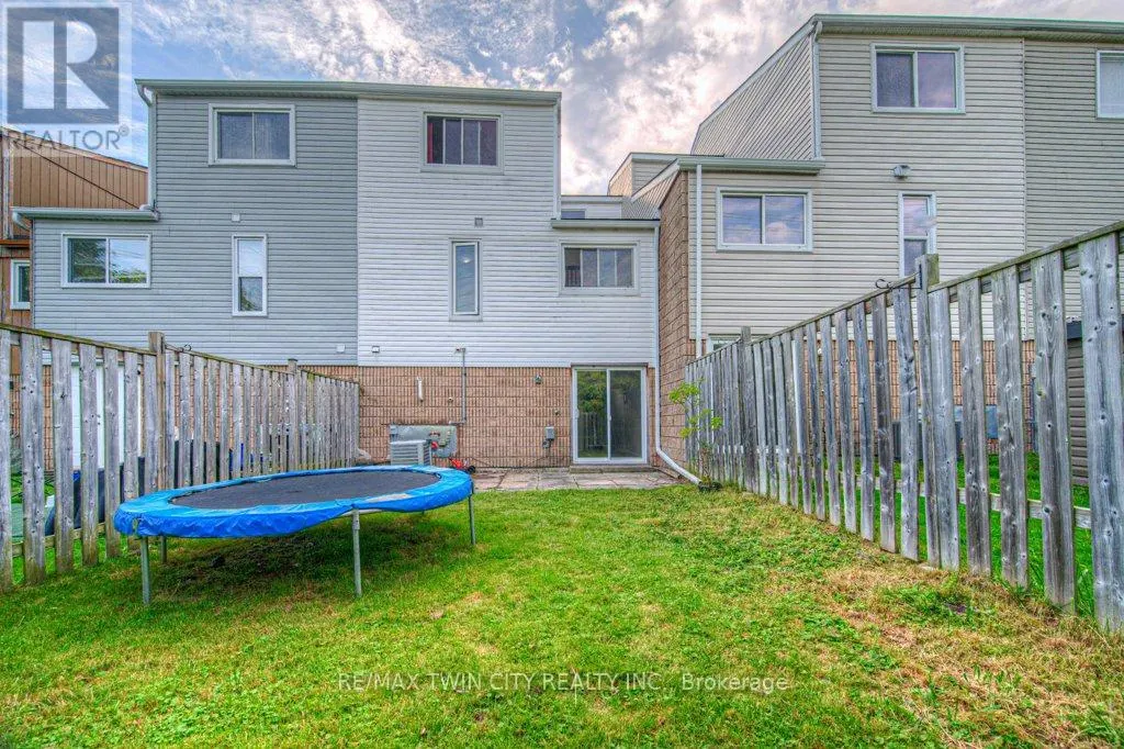 44 FROBISHER COURT