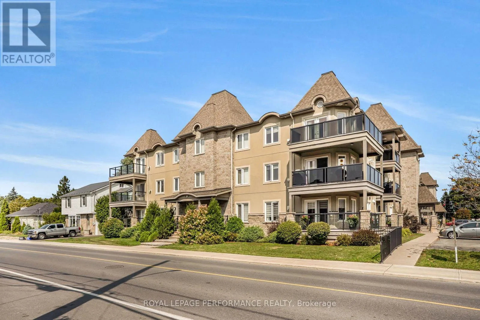 301 - 770 PRINCIPALE STREET