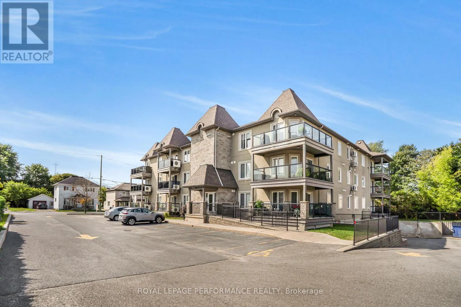 301 - 770 PRINCIPALE STREET