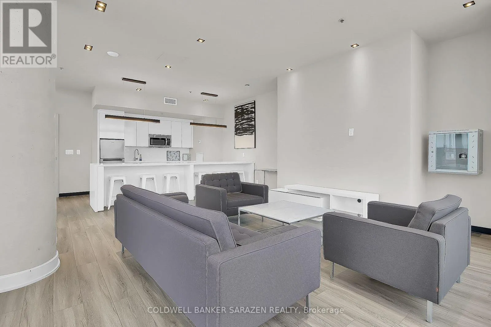 1407 - 203 CATHERINE STREET
