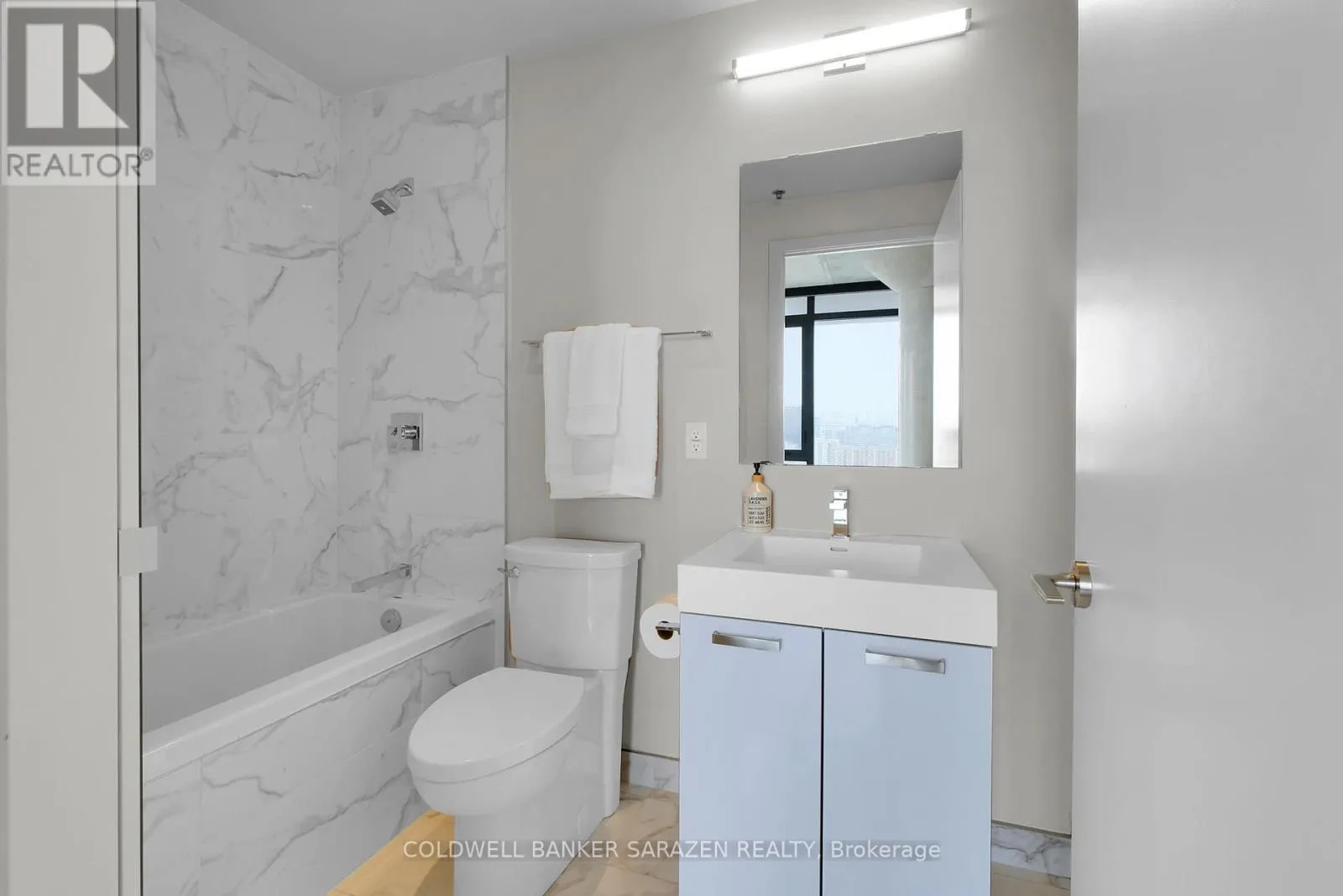 1407 - 203 CATHERINE STREET