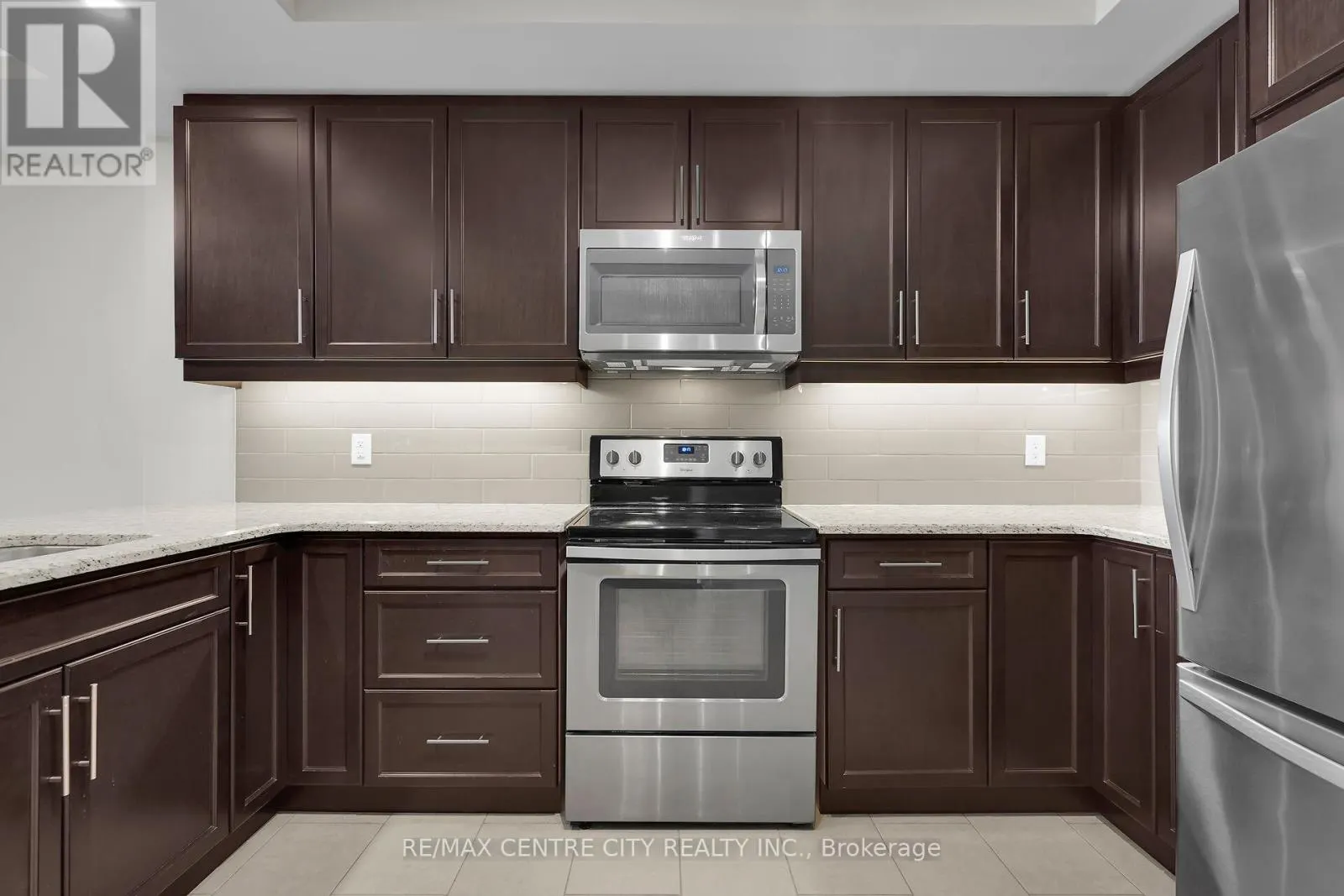 801 - 260 VILLAGEWALK BOULEVARD, #801