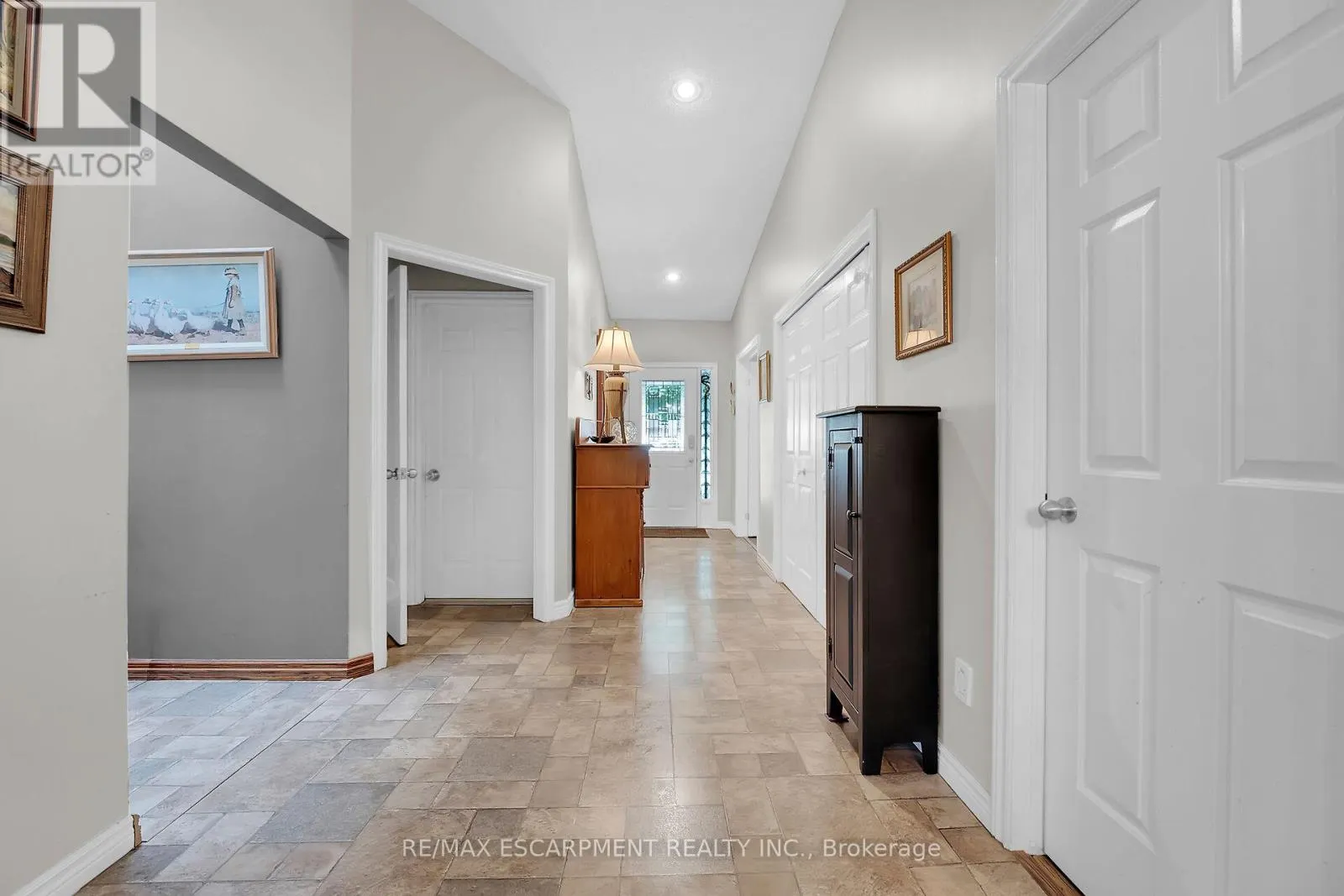 18 MCMASTER DRIVE