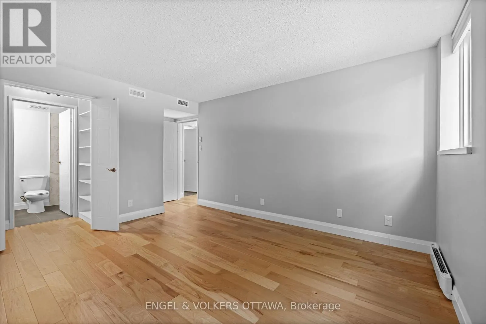 105 - 1705 PLAYFAIR DRIVE