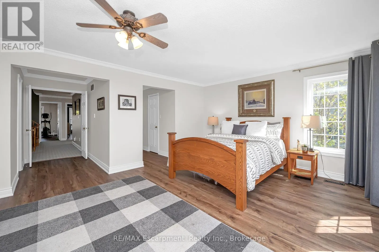 22 WATERFORD CRESCENT