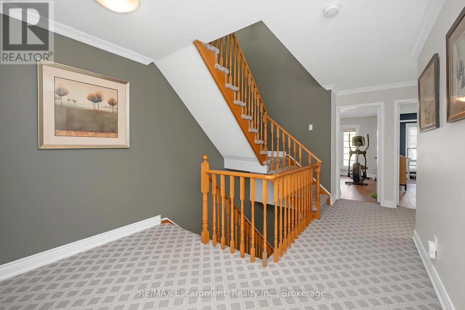22 WATERFORD CRESCENT