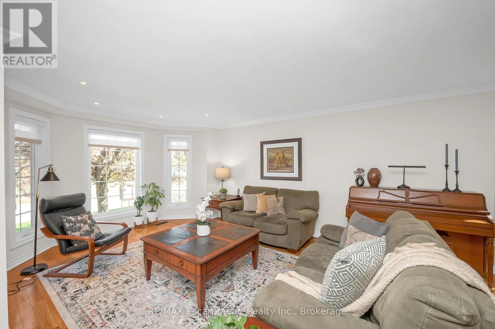 22 WATERFORD CRESCENT