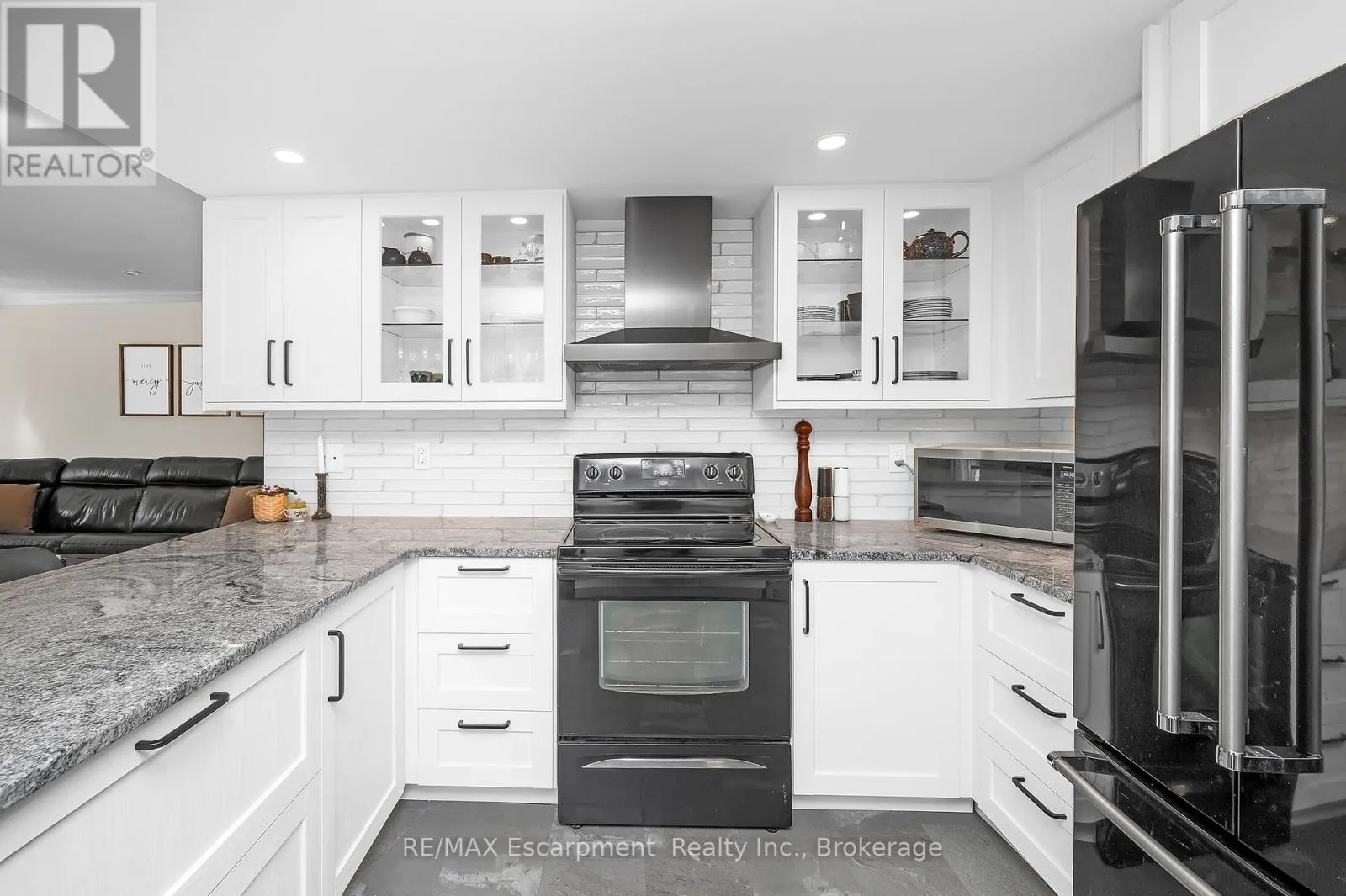 22 WATERFORD CRESCENT