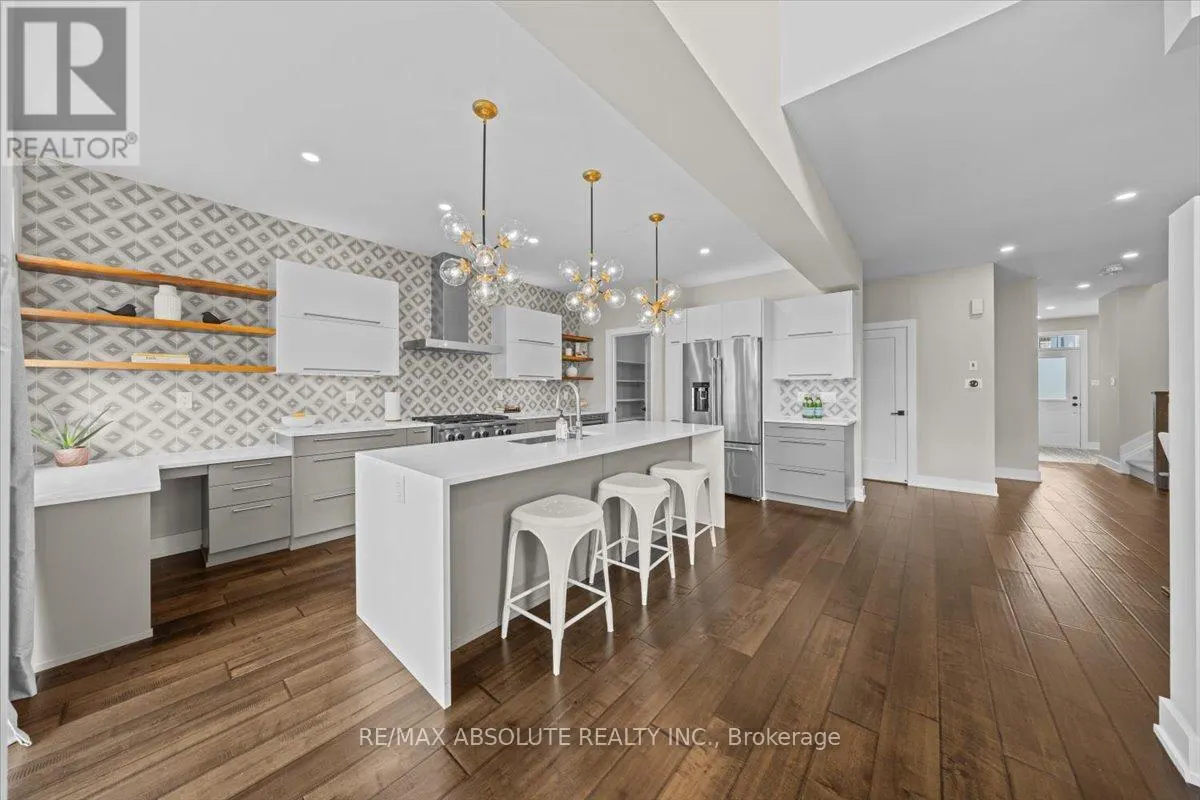 332 HALIBURTON HEIGHTS