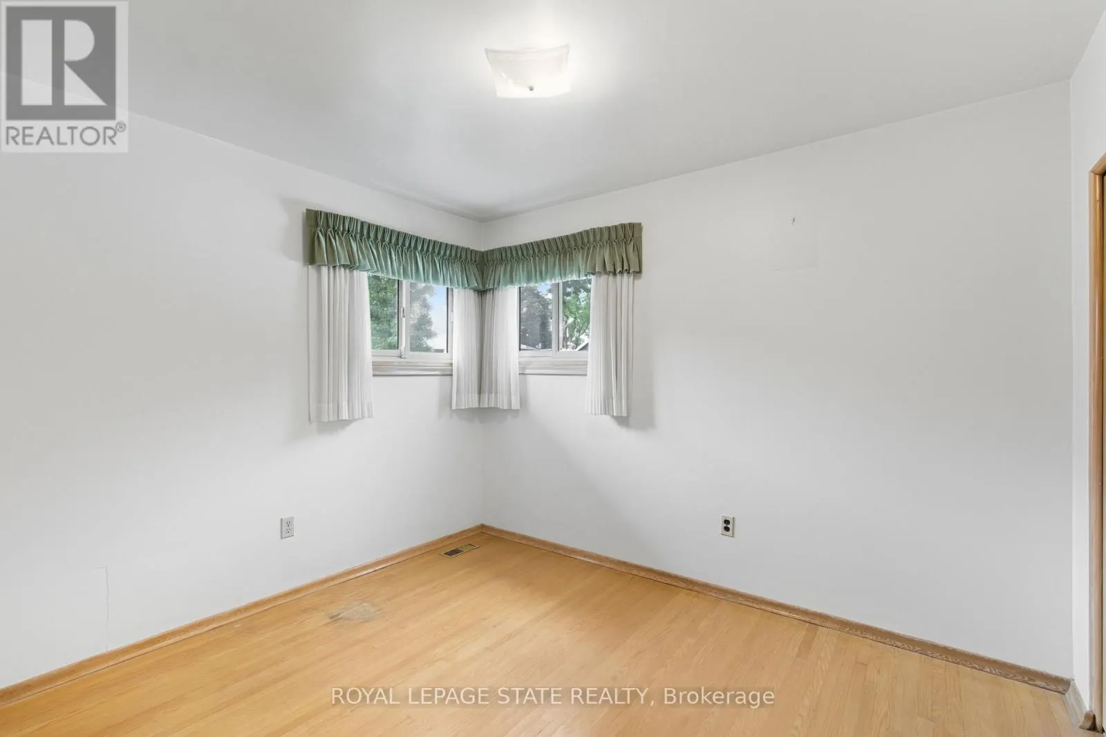 98 EAST 16TH STREET