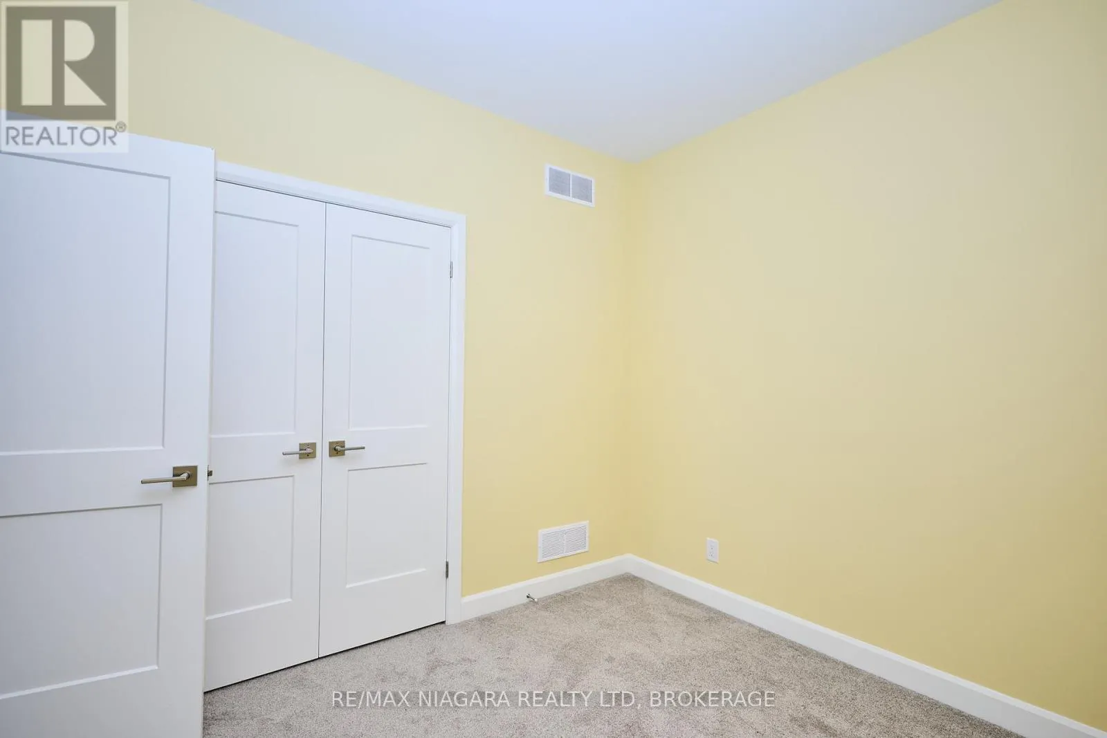 3947 MITCHELL CRESCENT
