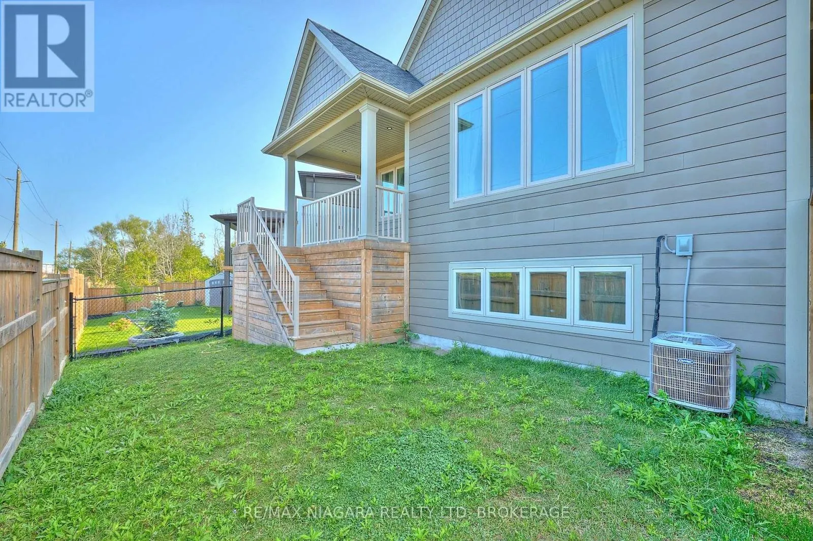 3947 MITCHELL CRESCENT