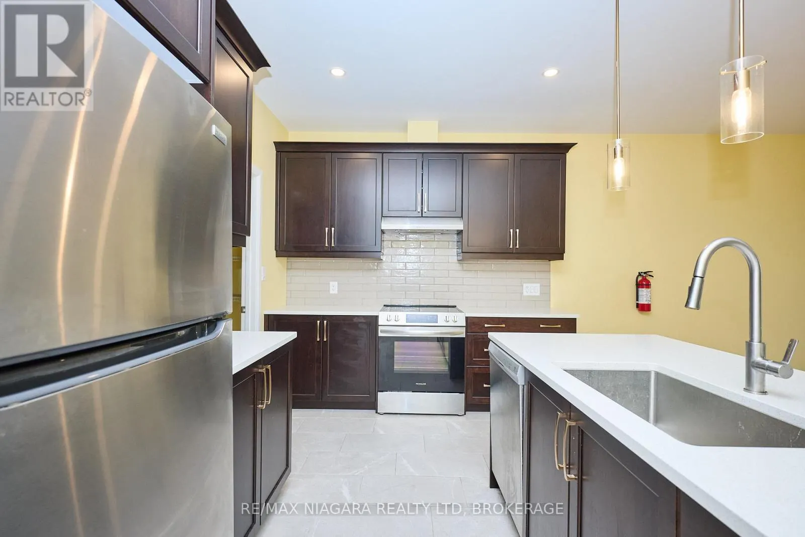 3947 MITCHELL CRESCENT