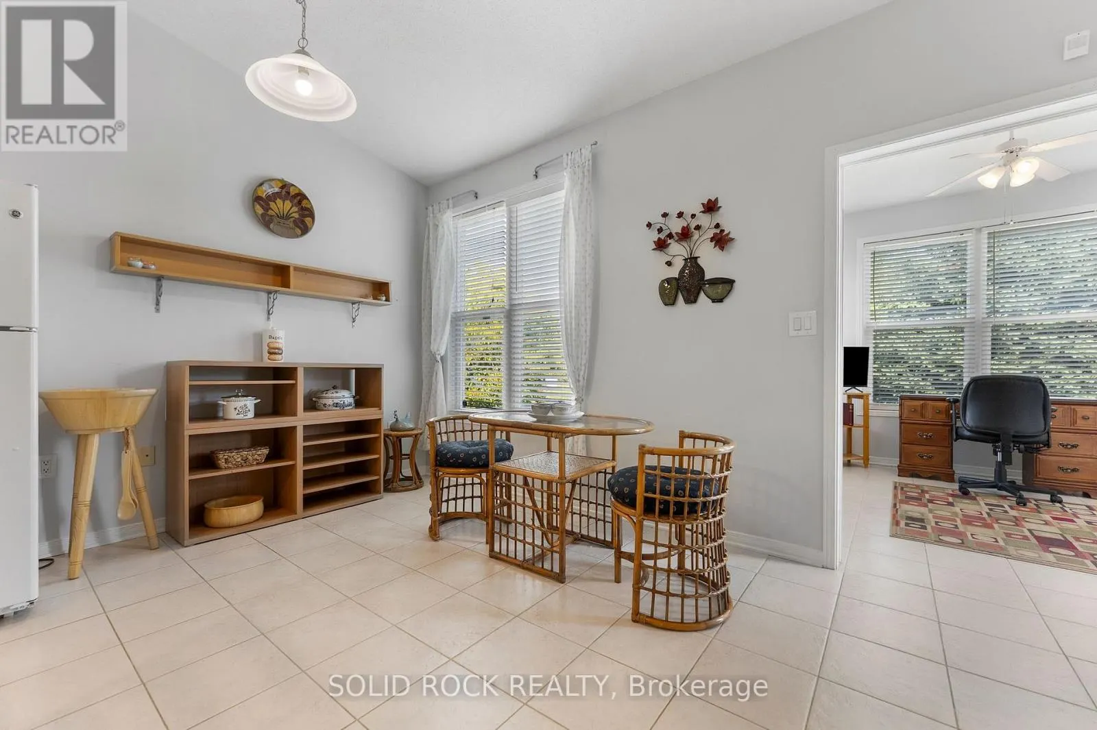 659 COUNTRY TRAIL PRIVATE