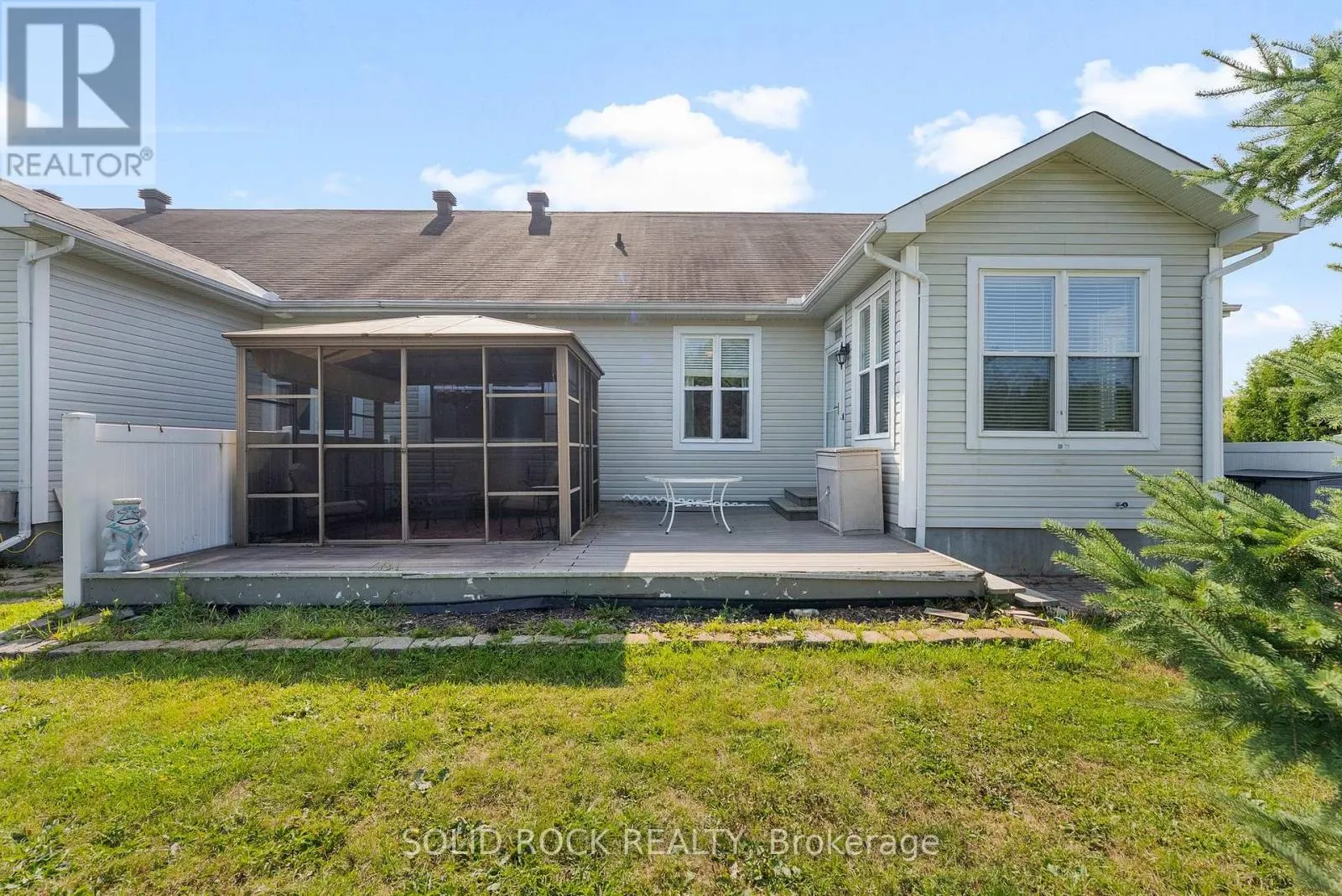 659 COUNTRY TRAIL PRIVATE