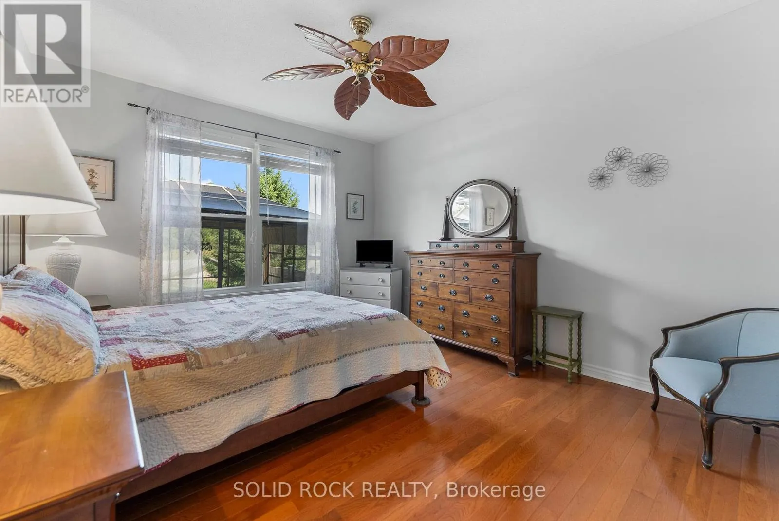 659 COUNTRY TRAIL PRIVATE