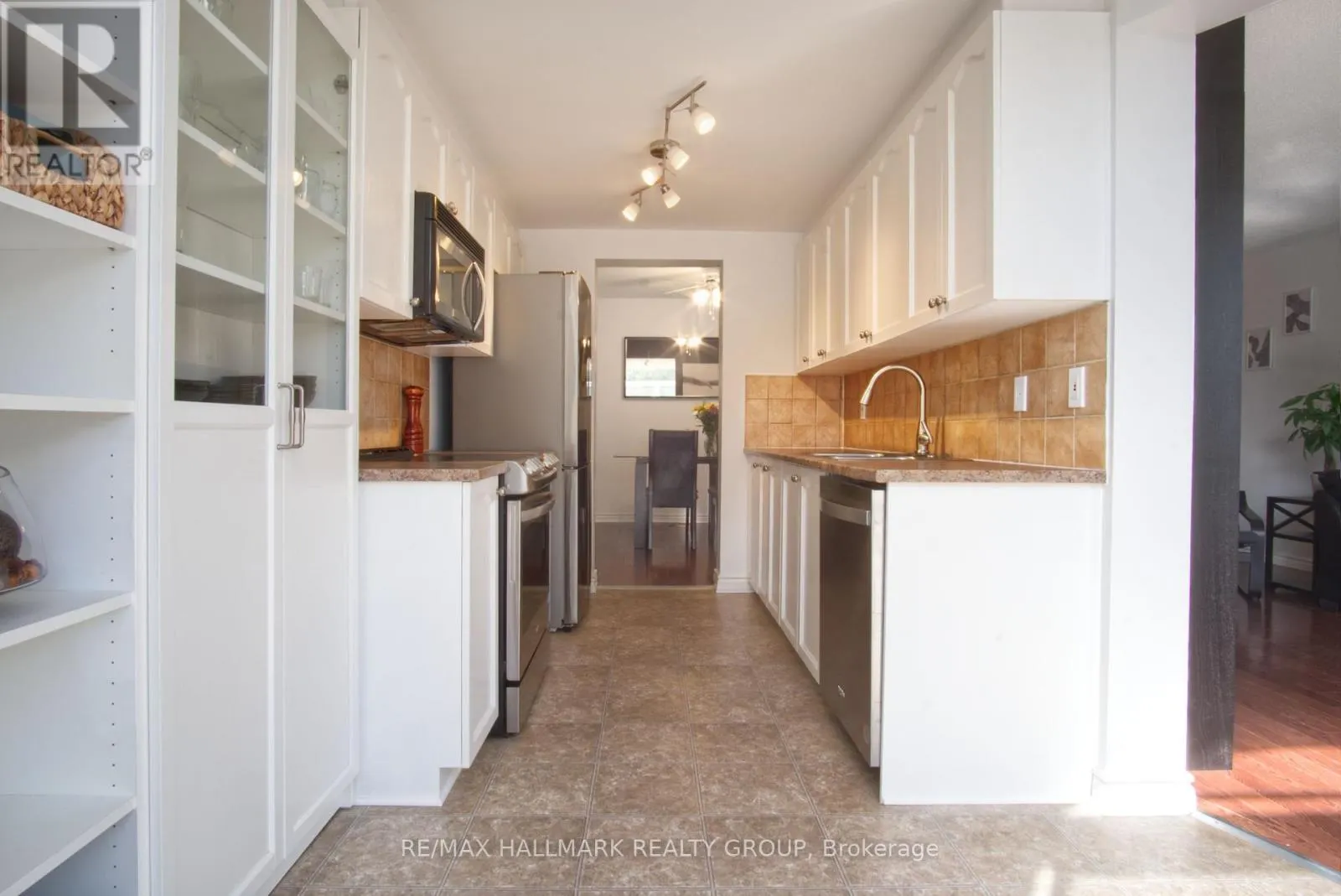 2239 BROCKSTONE CRESCENT