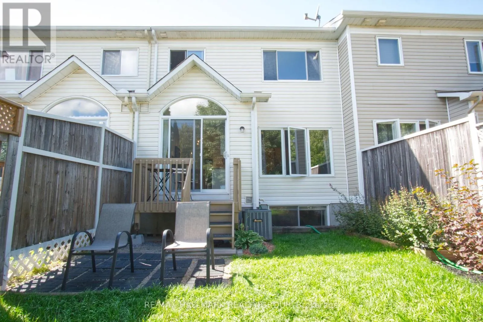 2239 BROCKSTONE CRESCENT