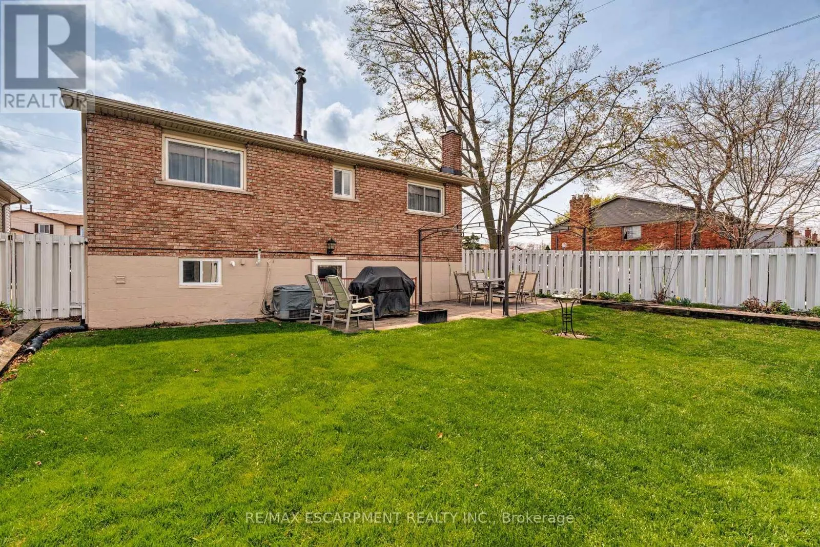 302 HIGHRIDGE AVENUE