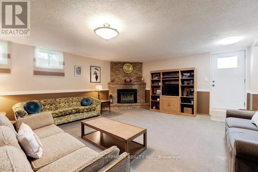 302 HIGHRIDGE AVENUE