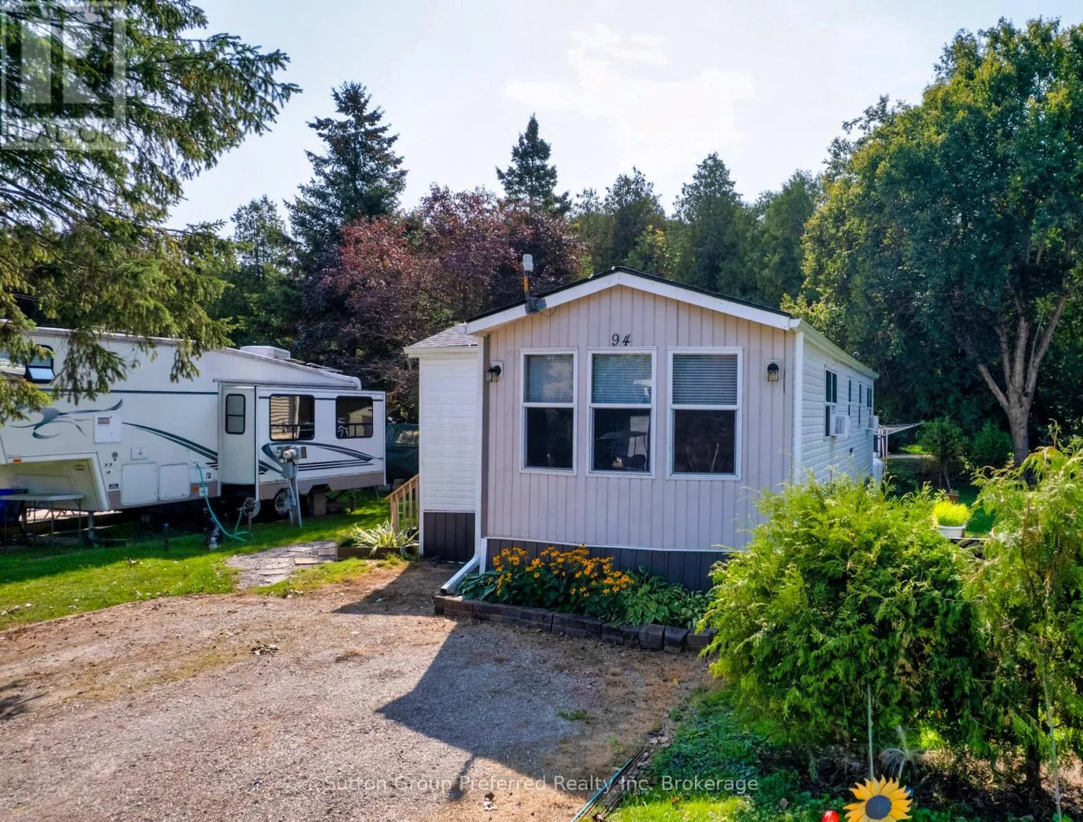 94 - 495856 10TH LINE, #94