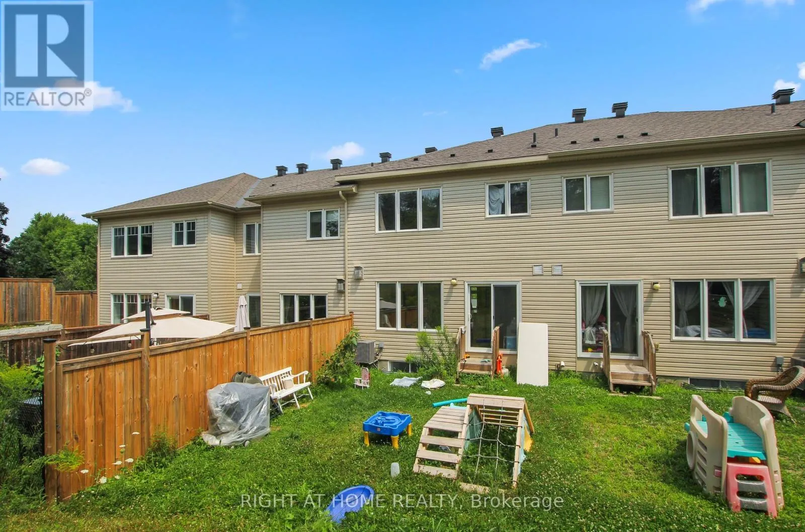 209 HARTSMERE DRIVE
