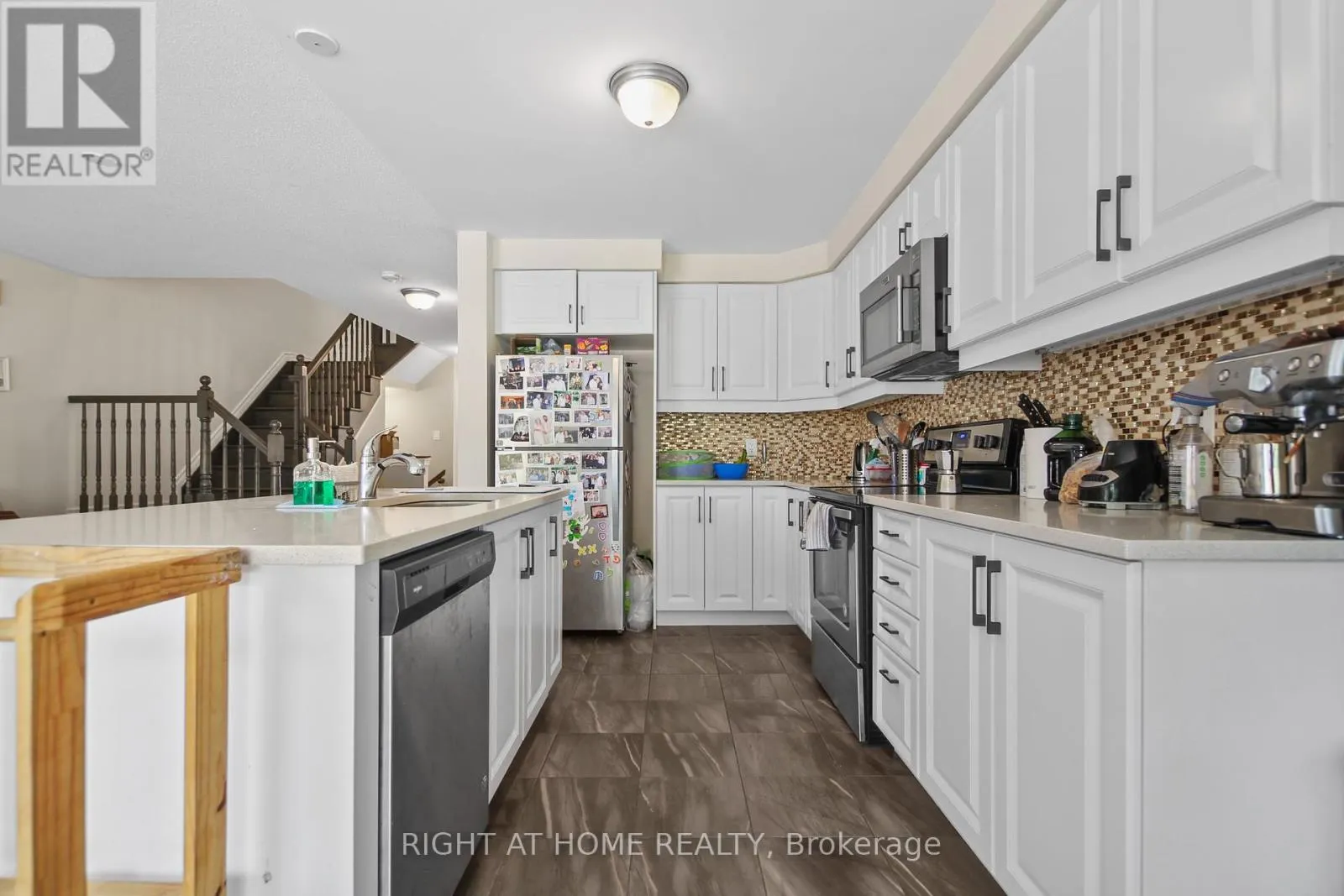 209 HARTSMERE DRIVE