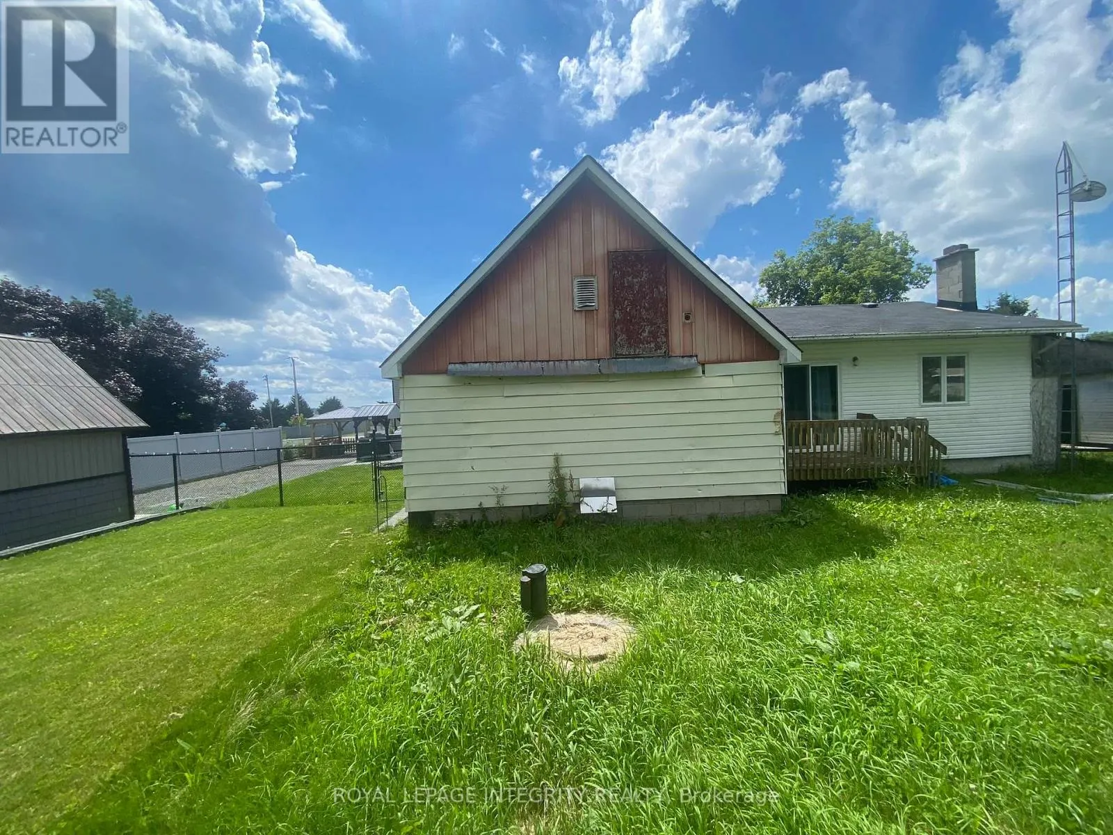 2415 DU LAC ROAD