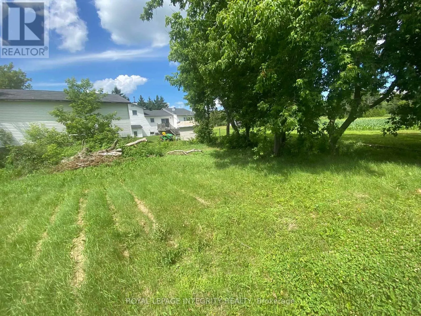 2415 DU LAC ROAD