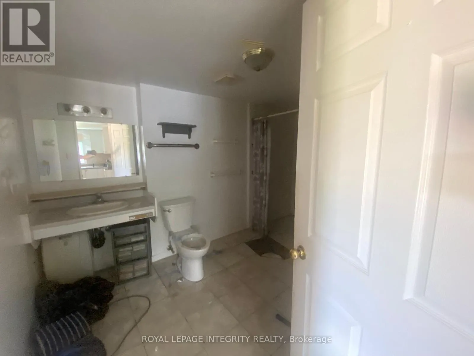 2415 DU LAC ROAD