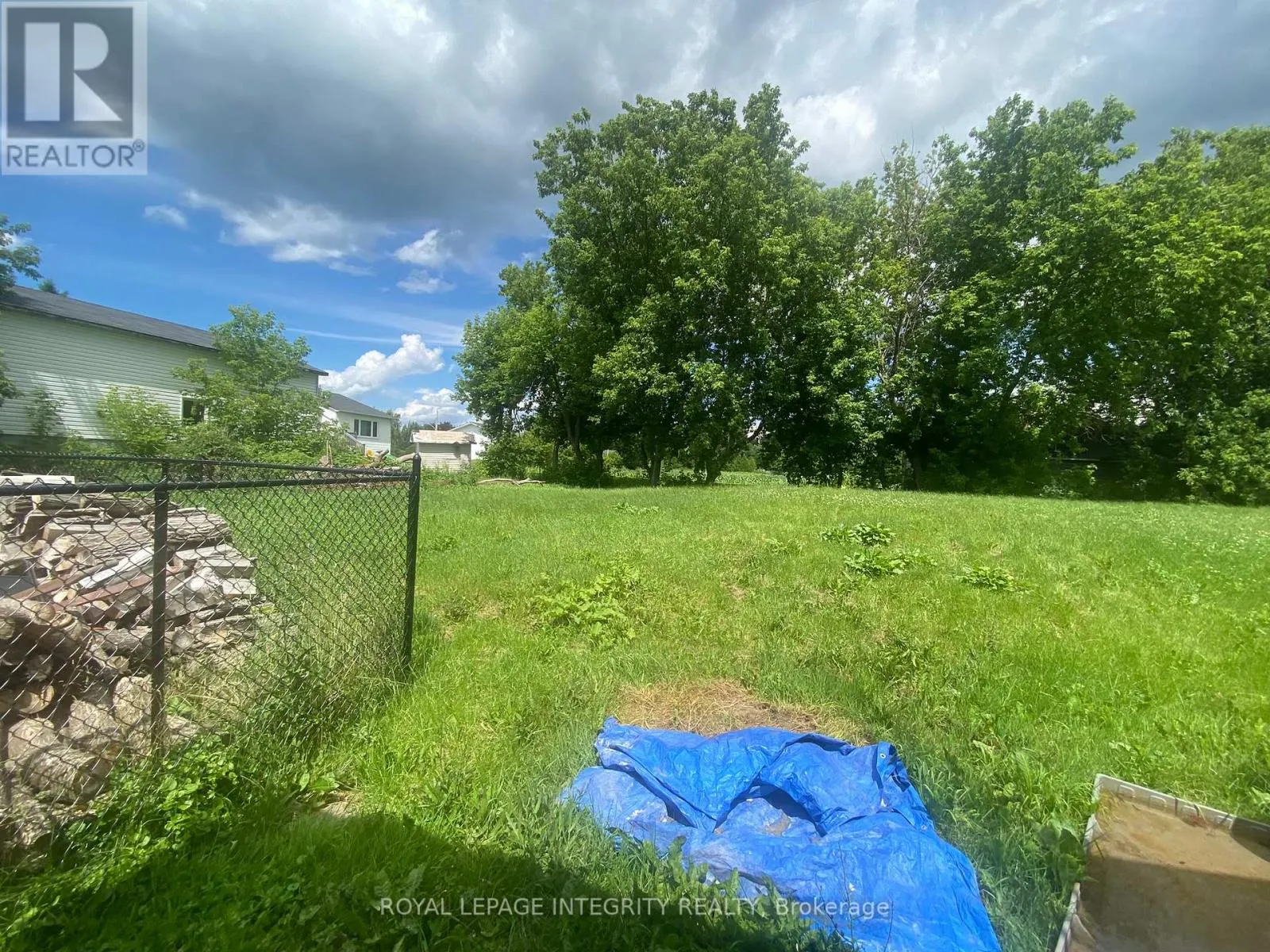 2415 DU LAC ROAD