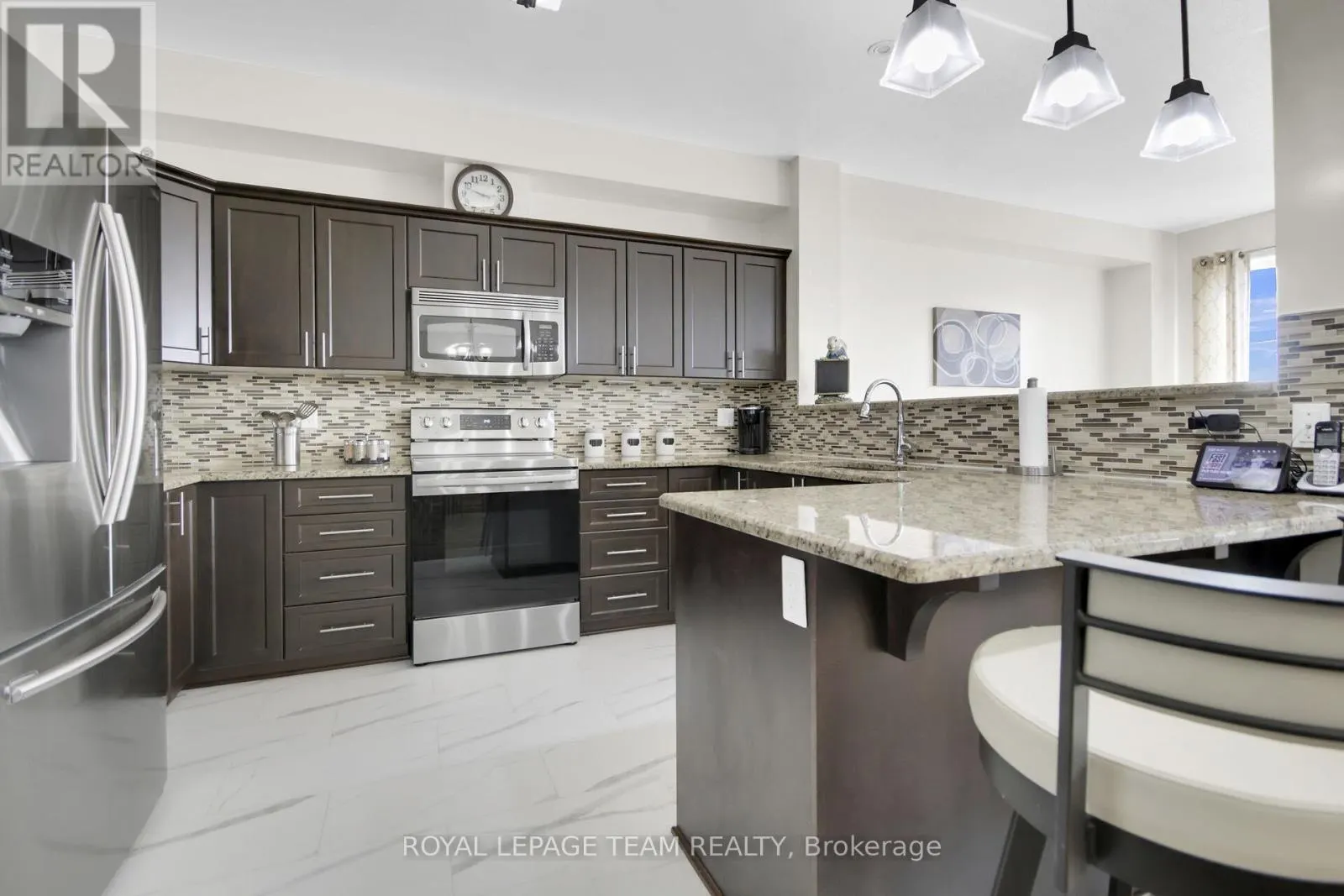 1024 NORTHGRAVES CRESCENT