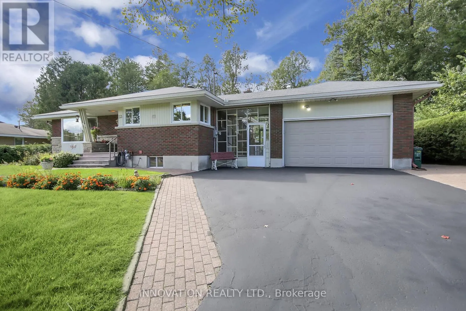 113 GRENFELL CRESCENT N