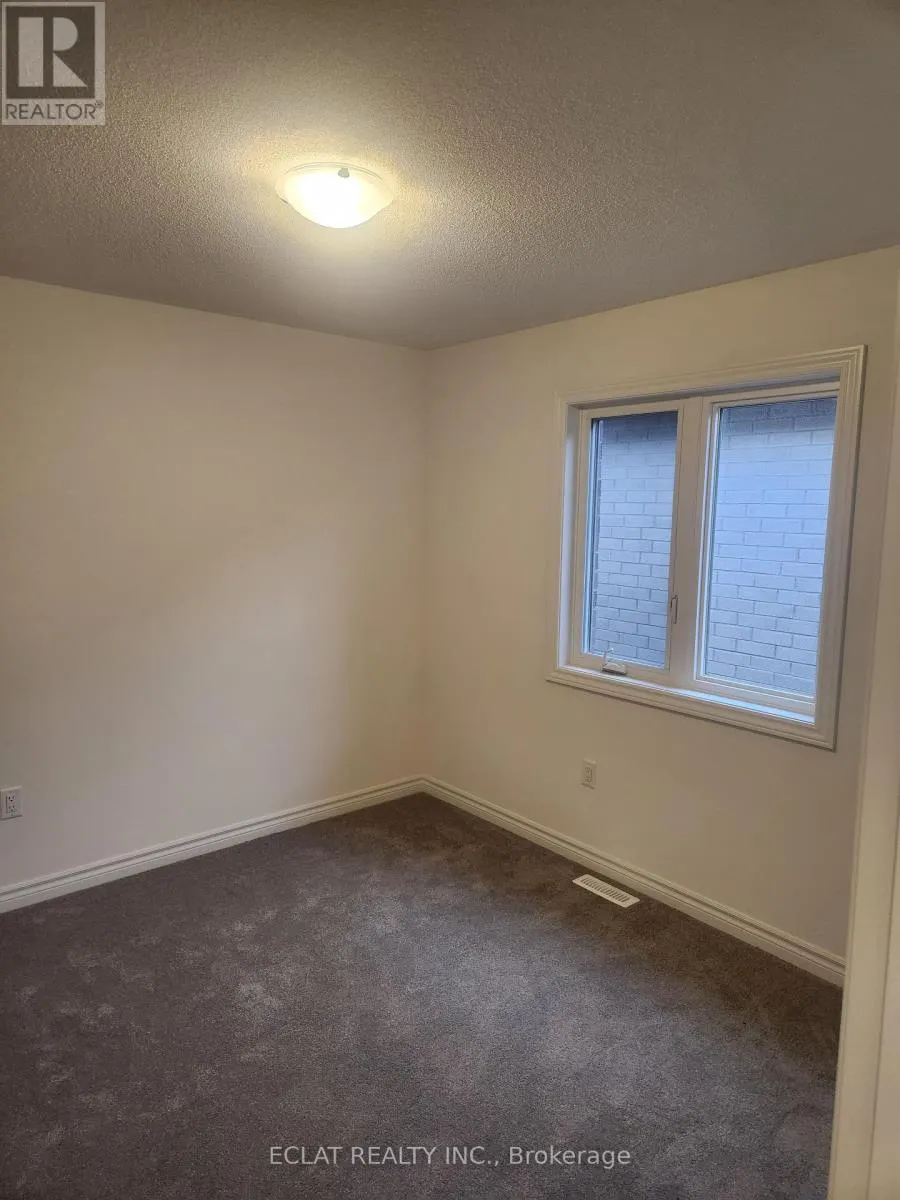 418 VANDUSEN AVENUE E