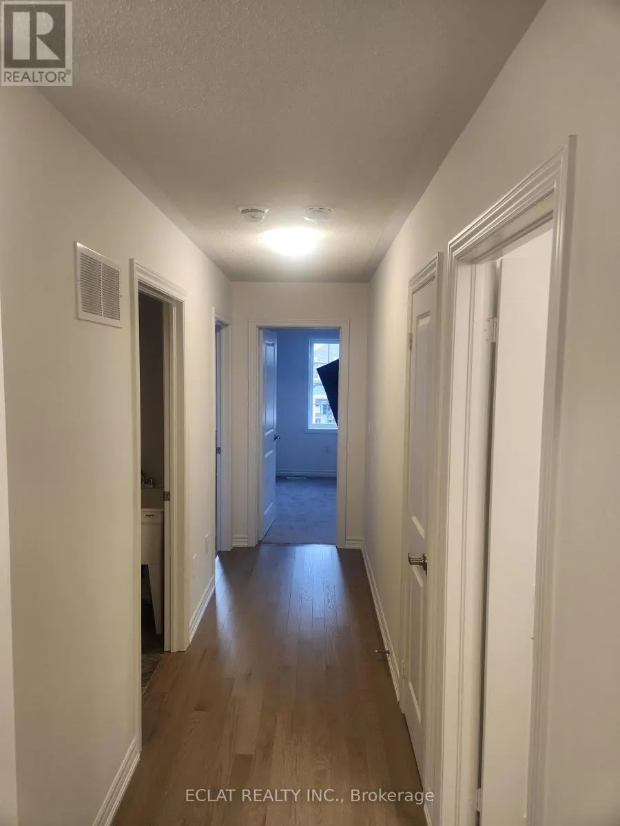 418 VANDUSEN AVENUE E